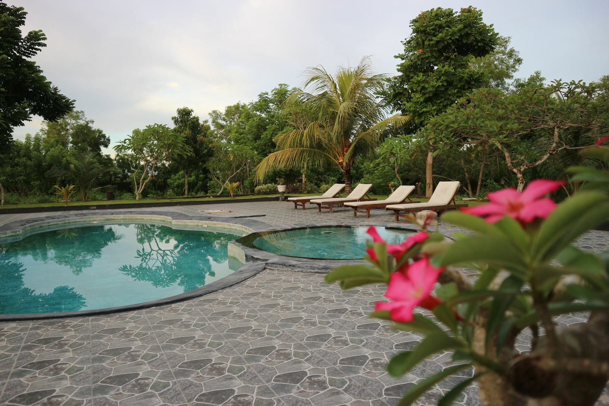 Bhujangga'S Village Near Pantai Uluwatu Redpartner Экстерьер фото